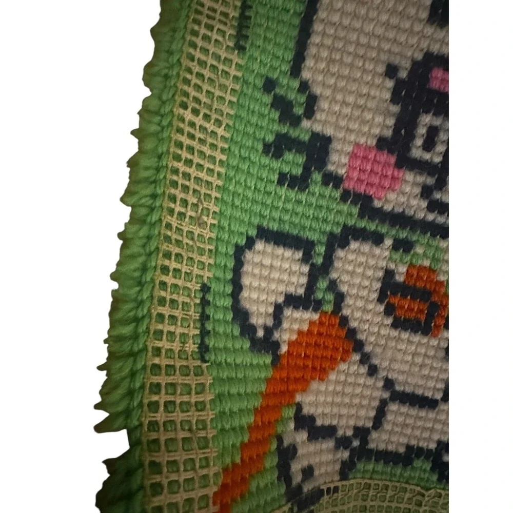 Vintage MCM Latch Hook‎ Rug Retro Bunny Wall Hanging Art Easter Decor 18 X 24